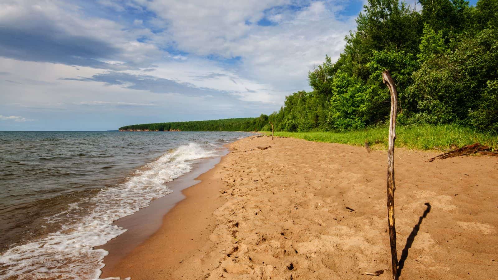Wisconsin Lakes and Rivers Map: Dazzling Aquatic Wonders 20 Wisconsin Lake Superior