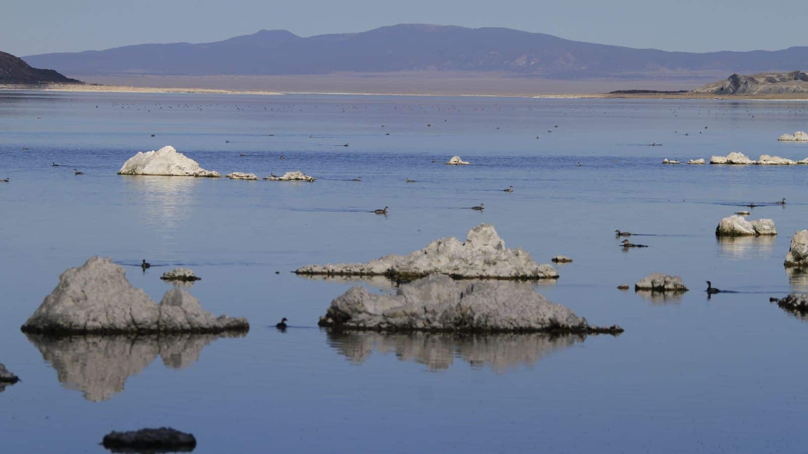 California Lakes and Rivers Map: Astounding Geography 19 california Mono Lake