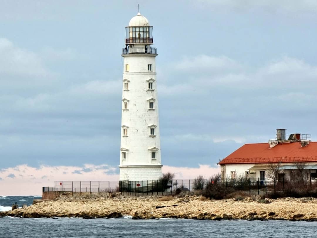 Santa Cruz Light